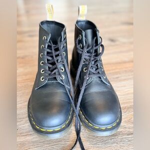 Dr. Martens 101 Vegan Black Boots Women’s Size 7